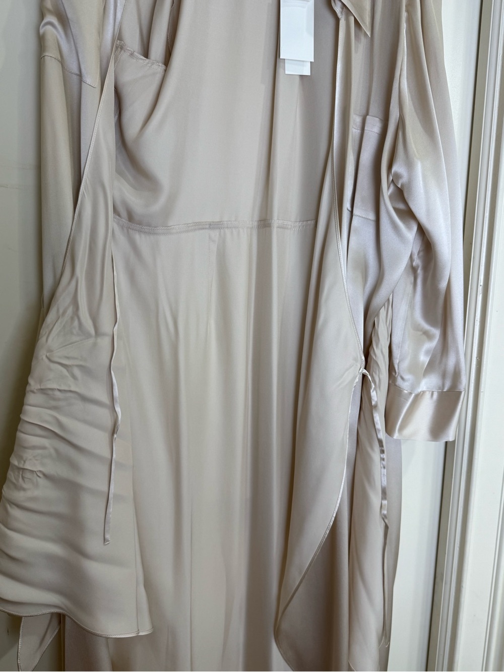 NWT L’AGENCE Kadi Champagne 100% Silk Wrap Maxi Dress Size 12 $725 - Picture 4 of 7